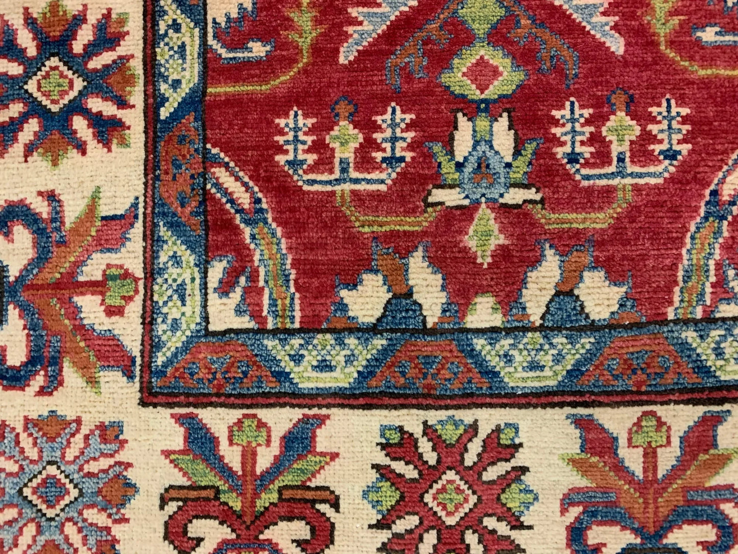 Kazak Rest 5X7 Handmade Wool Rug # 9446