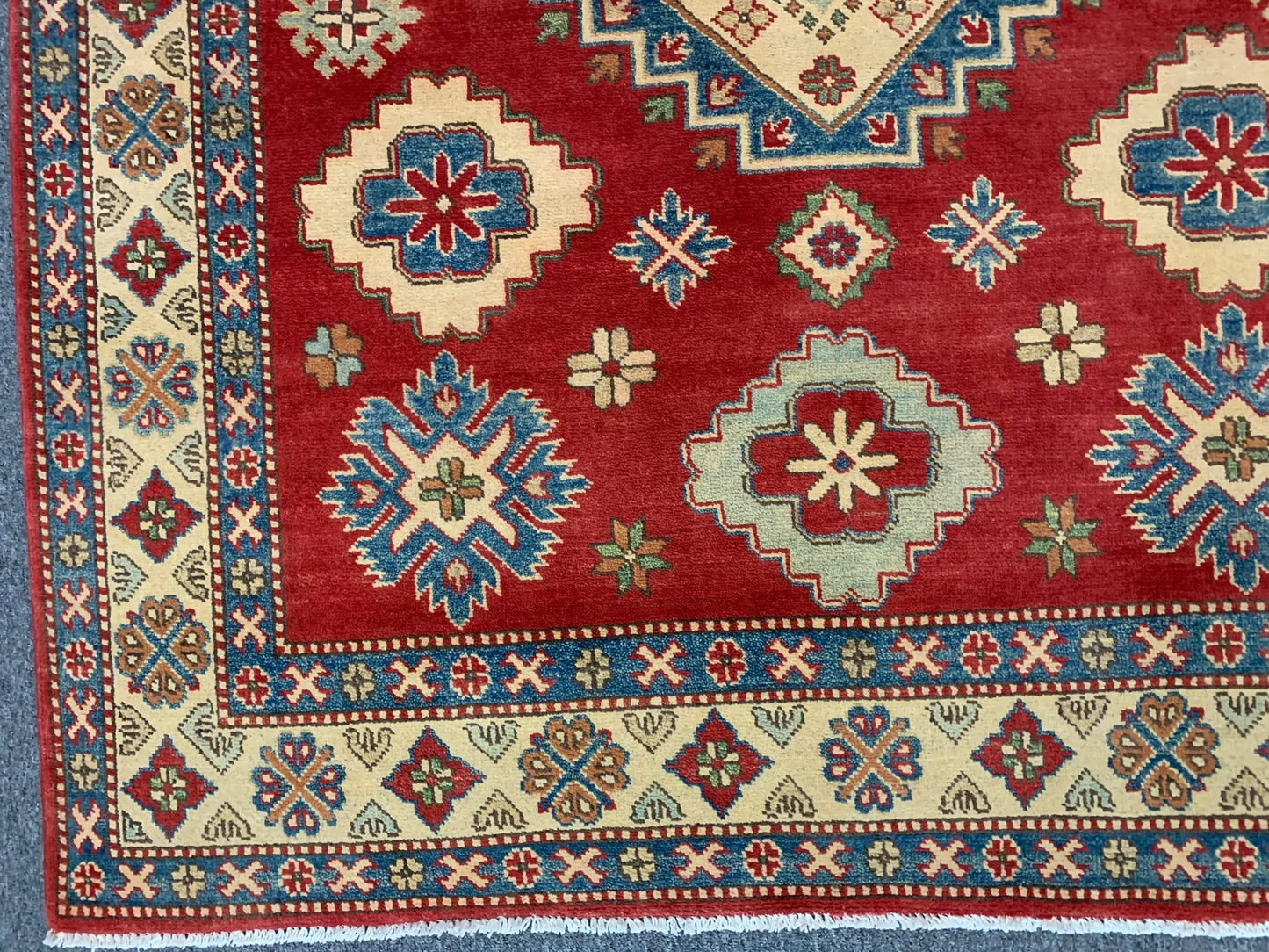 Kazak 5X7 Handmade Wool Tribal Rug # 10383