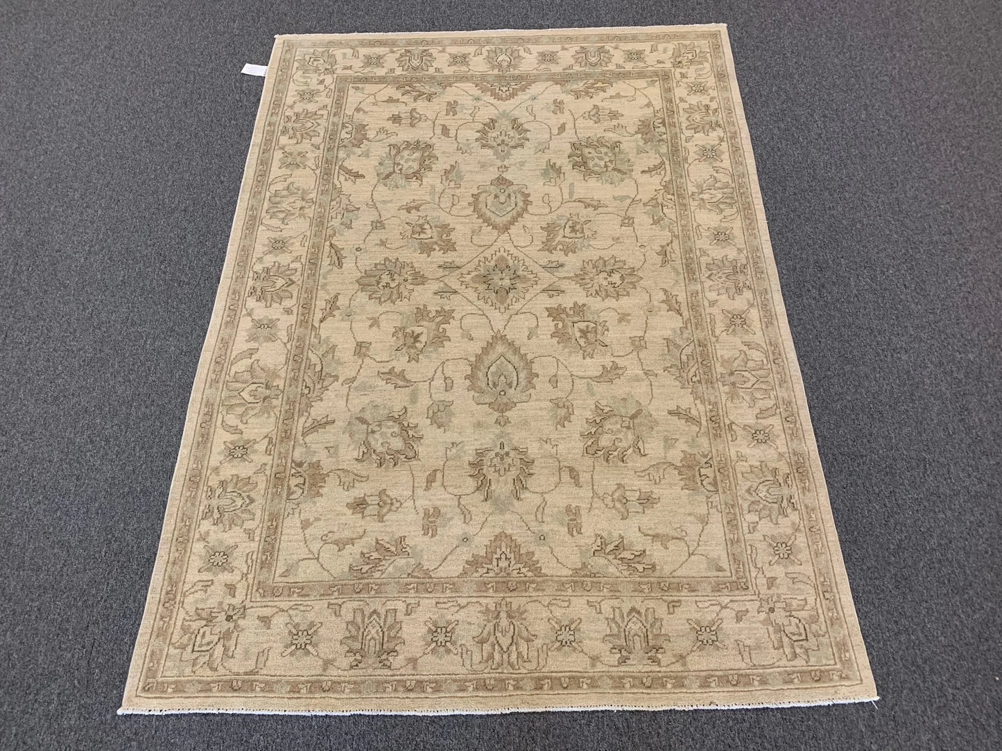 Chobi Ivory/antique looks 5X7 Handmade Wool Rug # 9291