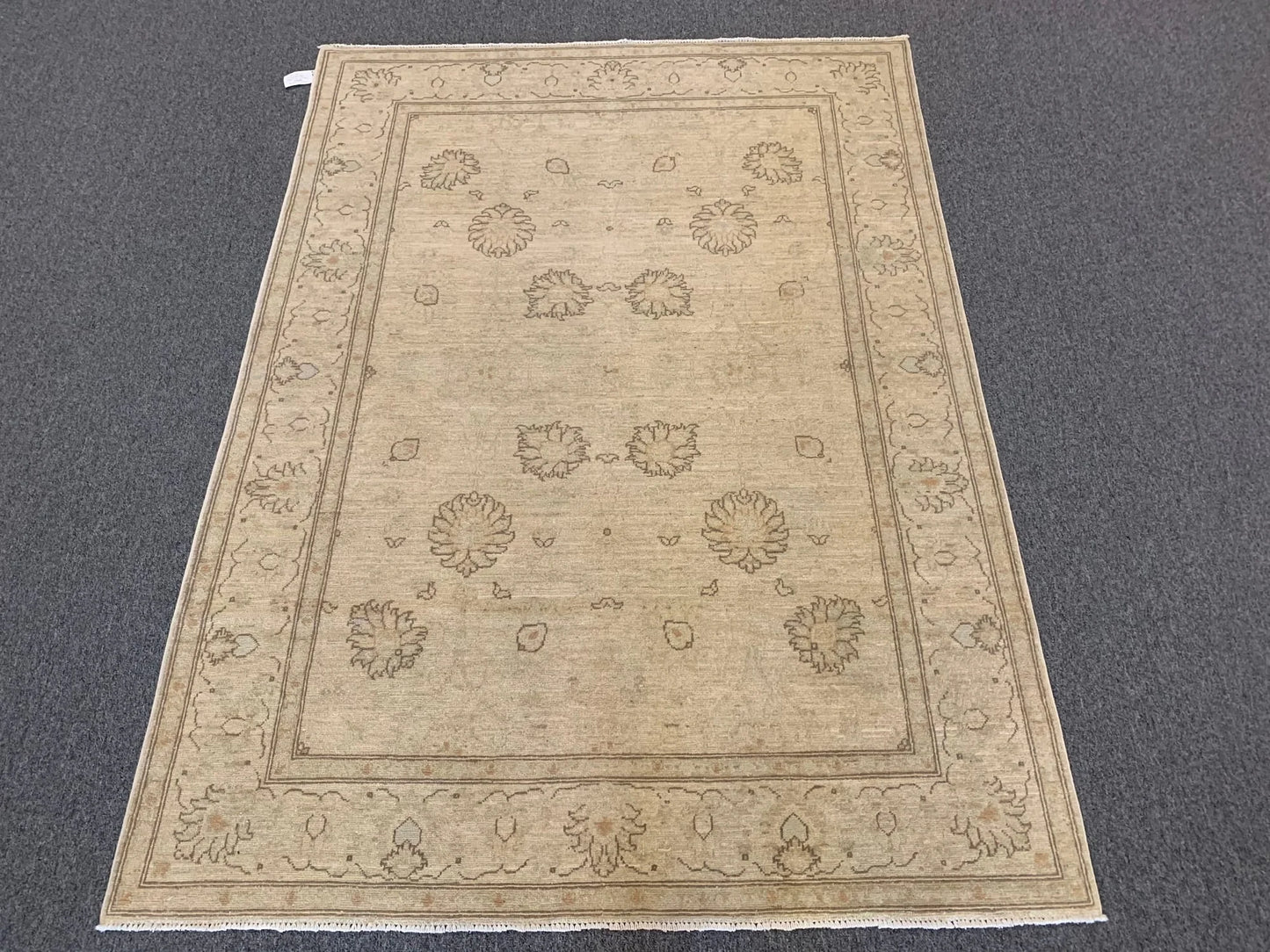 Chobi Ivory/antique looks 5X7 Handmade Wool Rug # 9605