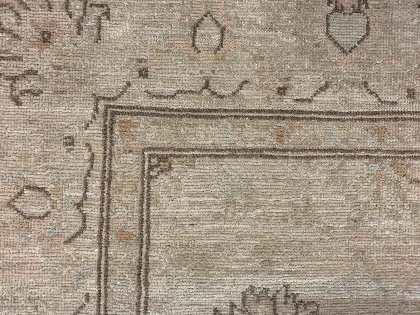 Chobi Ivory/antique looks 5X7 Handmade Wool Rug # 9605