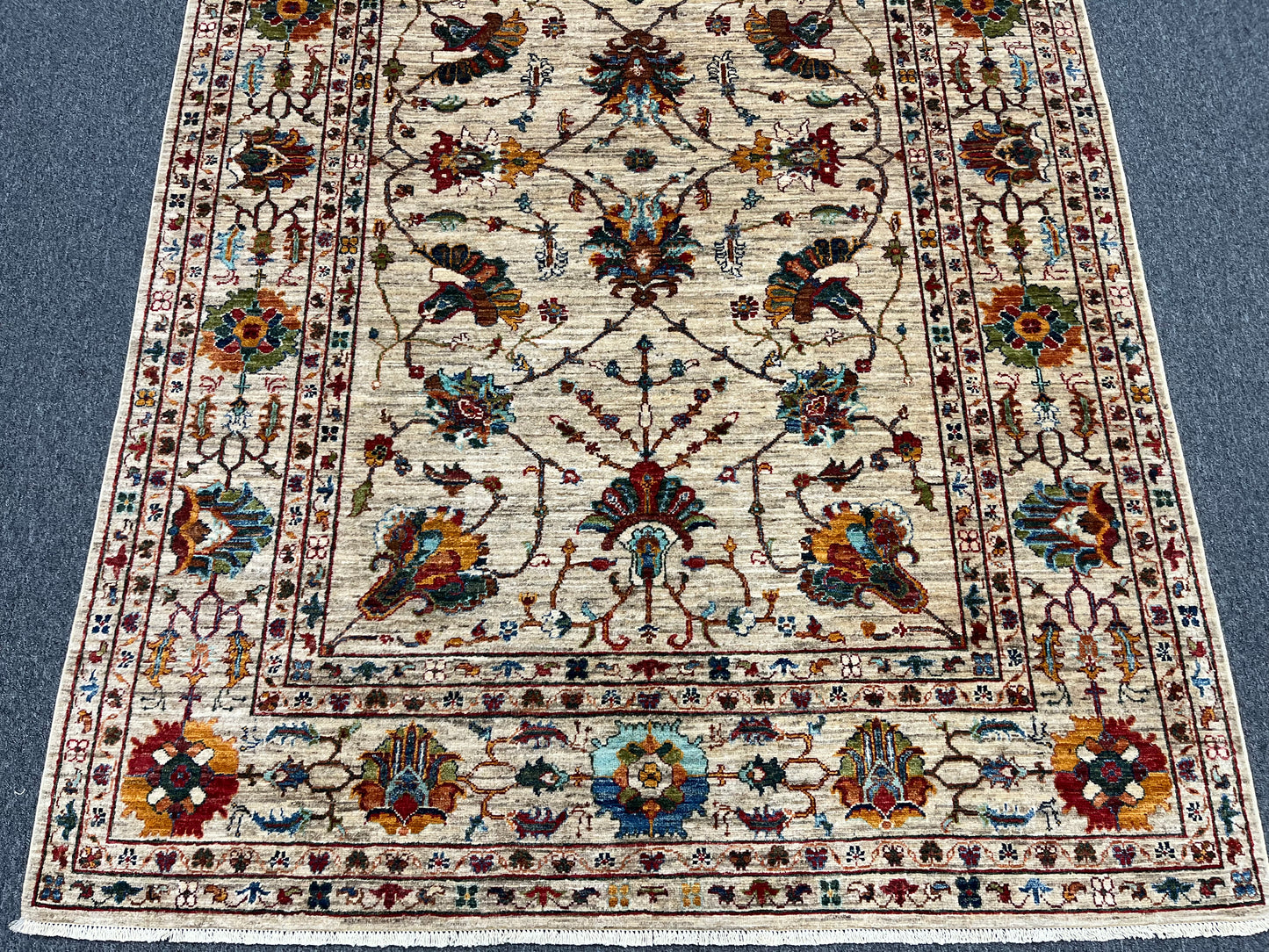 Beige Floral Mohal 6X8 Handmade Wool Rug # 14589