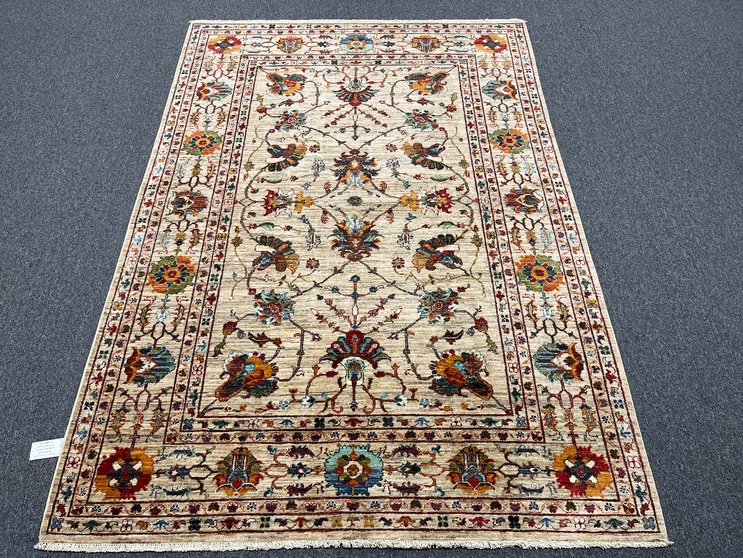 Beige Floral Mohal 6X8 Handmade Wool Rug # 14589
