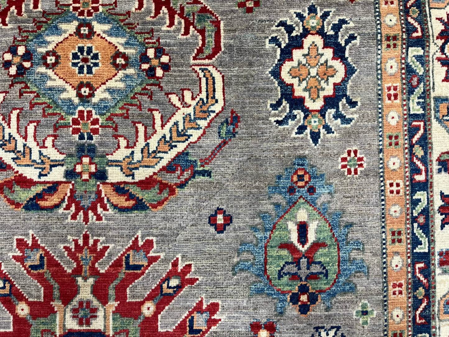 5X7 Kazak Gray Beige Handmade Wool Rug # 13836