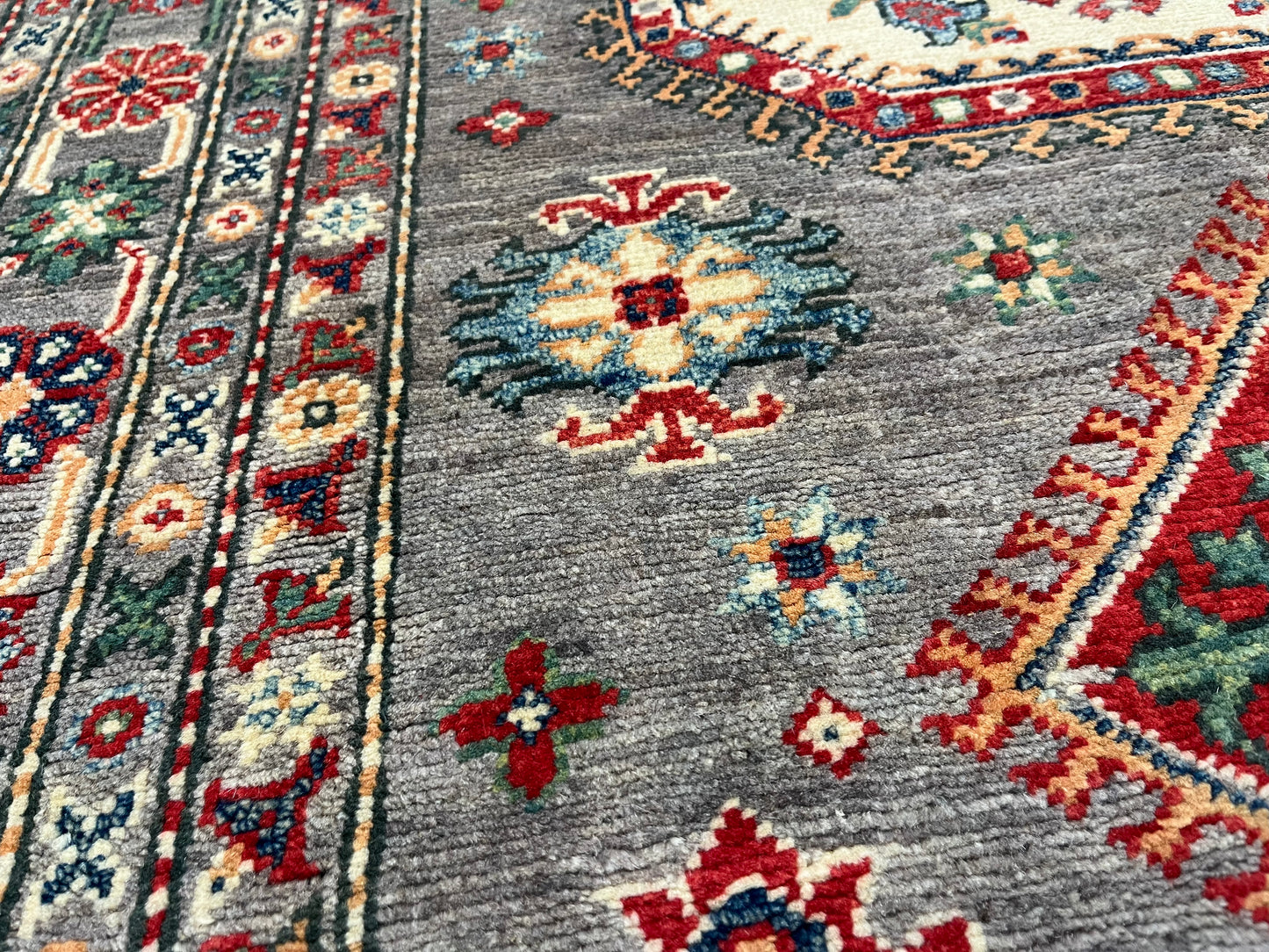 Kazak Soft Gray/Brown 4X6 Wool Handmade Rug # 13747