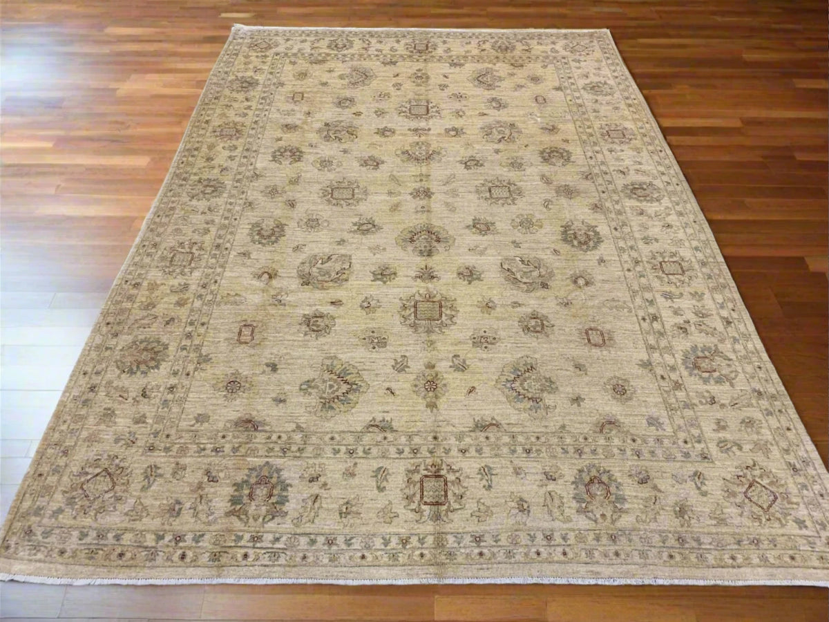 Elegant Ivory Chobi 8x12 Handmade Wool Rug # 8887