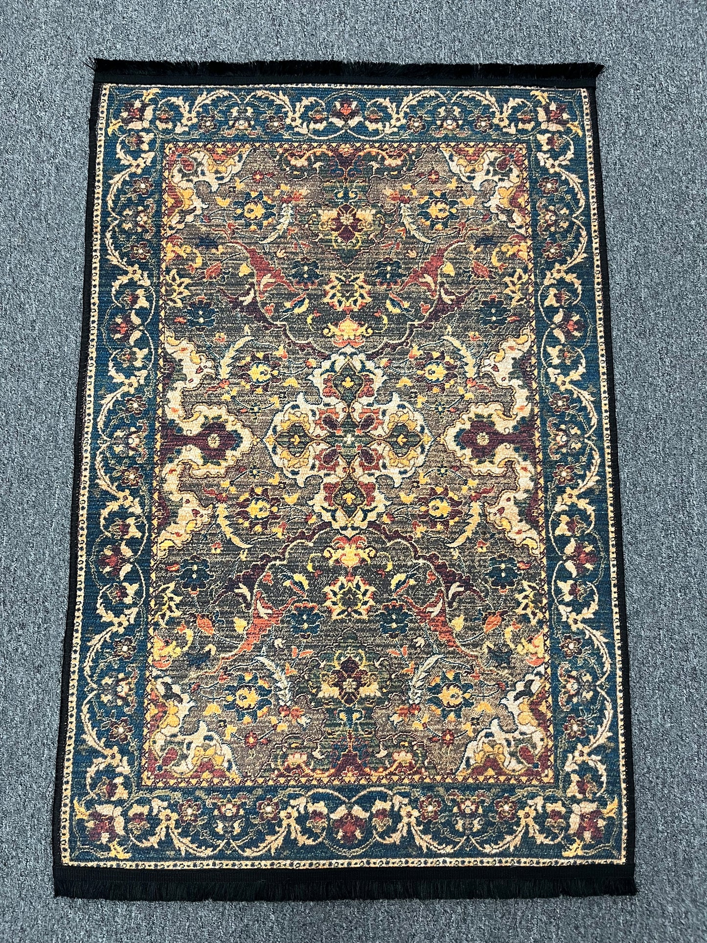 3X4 Tabrez Machine Washable Area Rug