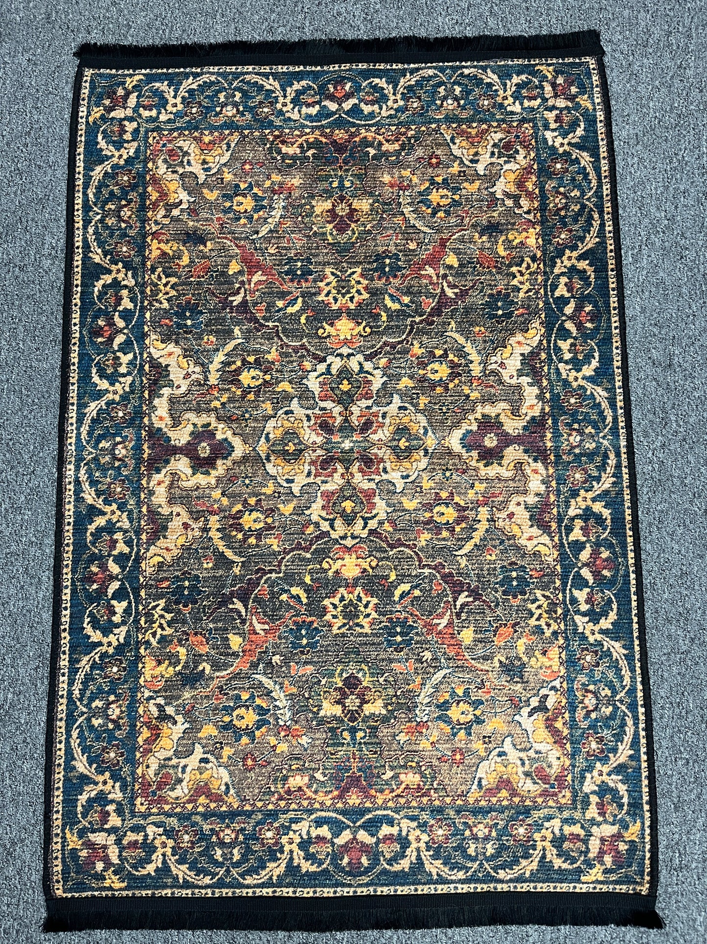 3X4 Tabrez Machine Washable Area Rug
