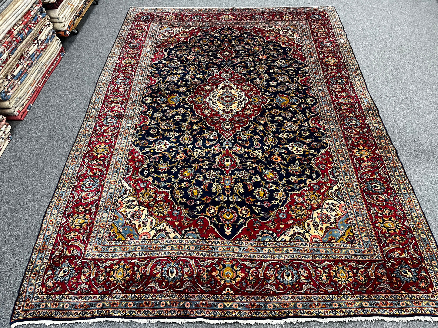 Navy Blue Medallion 10X13 classic hand-knotted Wool Rug