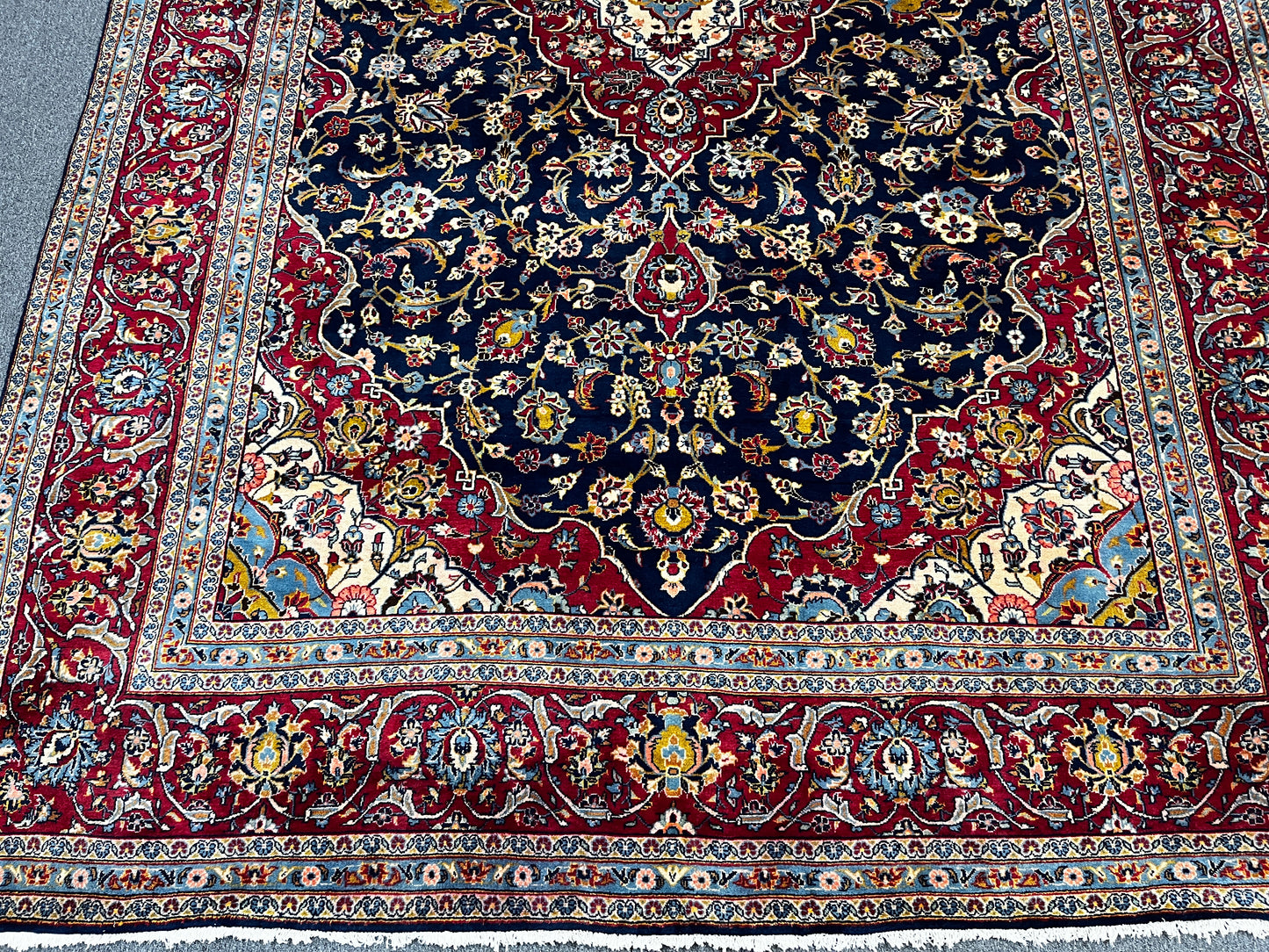 Navy Blue Medallion 10X13 classic hand-knotted Wool Rug