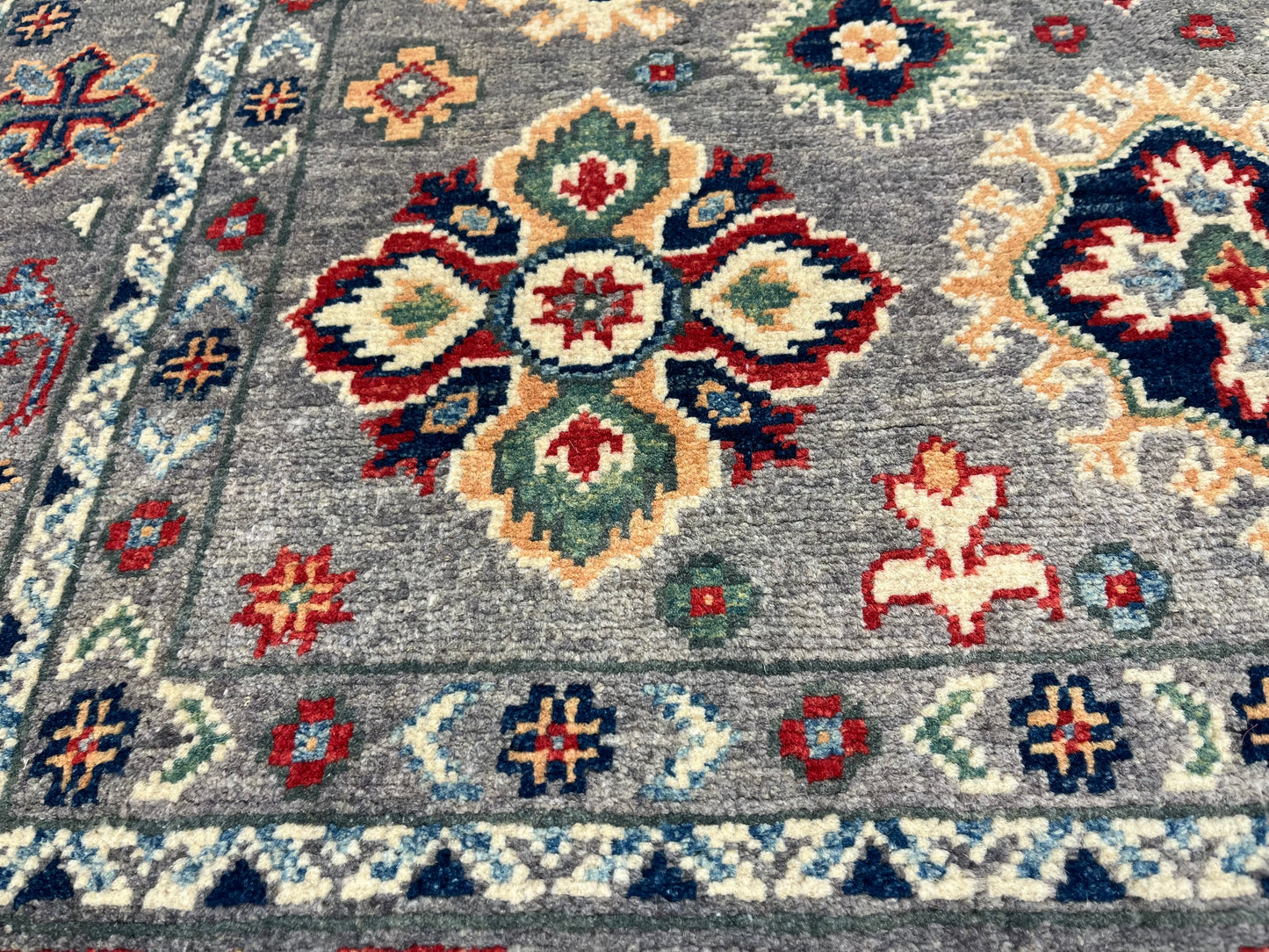 Gray Geometric Kazak 4X6 Oriental Rug # 13927