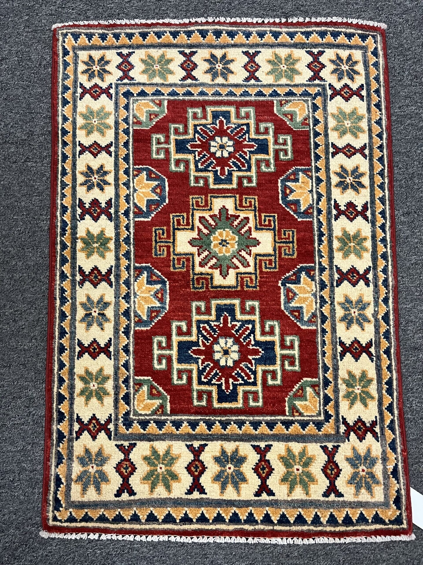 2' X 3' Fine Kazak Handmade Wool Rug # 12632